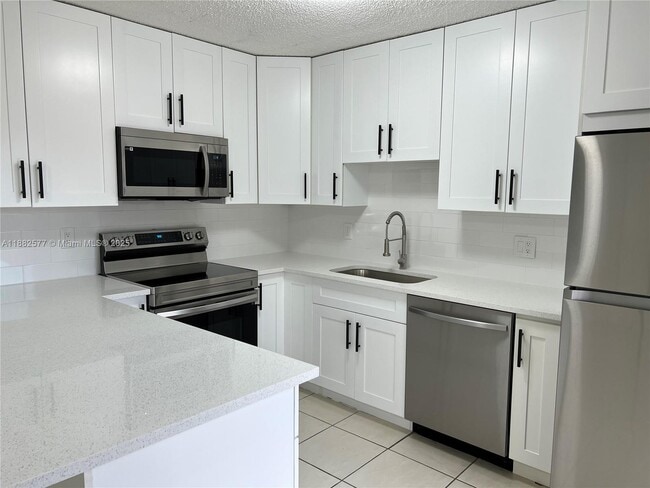 22161 Boca Rancho Dr in Boca Raton, FL - Building Photo - Building Photo