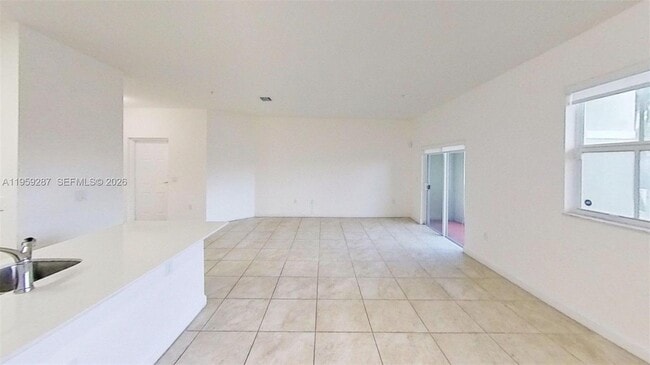 230 NW 109th Ave in Miami, FL - Building Photo - Building Photo