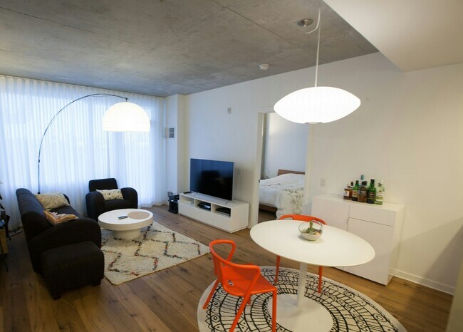 45 Bartlett St in San Francisco, CA - Building Photo - Building Photo