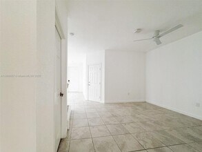 10436 W 34th Ct in Hialeah, FL - Building Photo - Building Photo