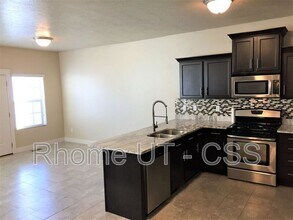 1616 N Catagena Pky in Saratoga Springs, UT - Building Photo - Building Photo