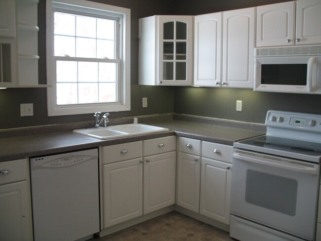 209 Garland St E, Unit 209 East Garland St. in West Salem, WI - Building Photo - Building Photo