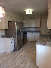 30W215 Allister Ln in Naperville, IL - Building Photo - Building Photo