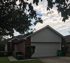 18311 Beaverdell Dr in Tomball, TX - Building Photo - Building Photo