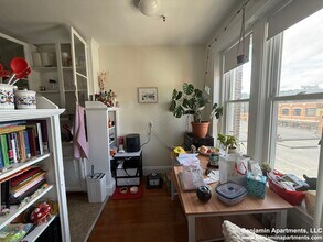 1167 Boylston St, Unit 20 in Boston, MA - Building Photo - Building Photo