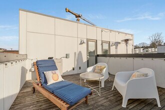 1215 E Union St in Seattle, WA - Building Photo - Building Photo