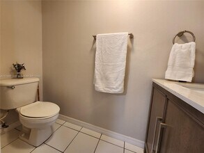 8360 NW 103rd St in Hialeah Gardens, FL - Building Photo - Building Photo