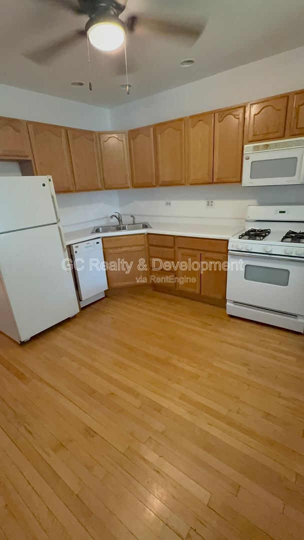 2926 N Avers Ave in Chicago, IL - Building Photo - Building Photo