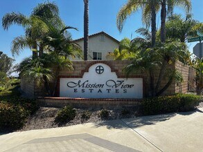 4300 Canyon Vista Way in Oceanside, CA - Building Photo - Building Photo