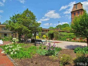 807 W Trinity Ave in Durham, NC - Building Photo - Building Photo