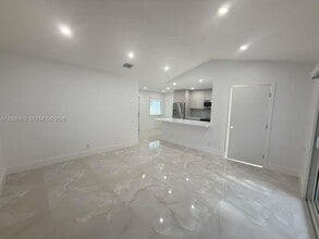 9307 SW 138th Pl in Miami, FL - Building Photo - Building Photo