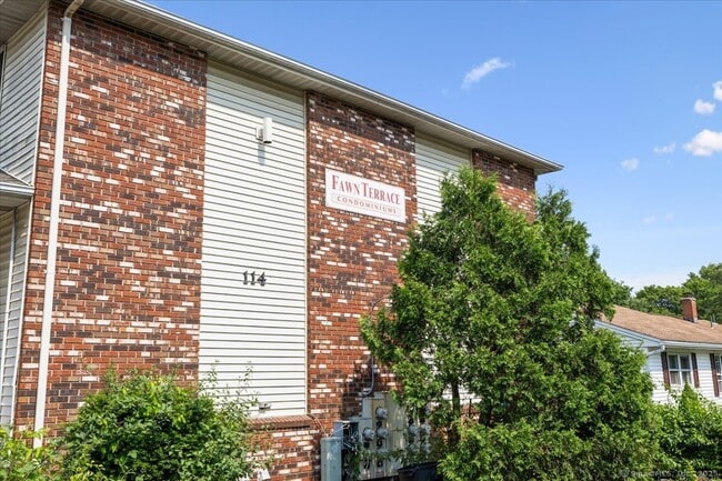 114 Bucks Hl Rd in Waterbury, CT - Building Photo - Building Photo