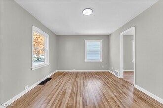 12107 Worthington Ave in Cleveland, OH - Building Photo - Building Photo