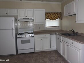 9 James St in Saratoga Springs, NY - Building Photo - Building Photo