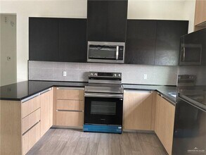 13 Ventura Ave in McAllen, TX - Building Photo - Building Photo