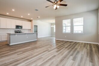 2335 Raven Rdg Dr in Minneola, FL - Foto de edificio - Building Photo