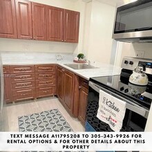 15969 NW 64th Ave in Miami Lakes, FL - Building Photo - Building Photo