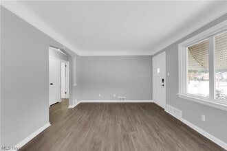 22501 Arms Ave in Euclid, OH - Building Photo - Building Photo