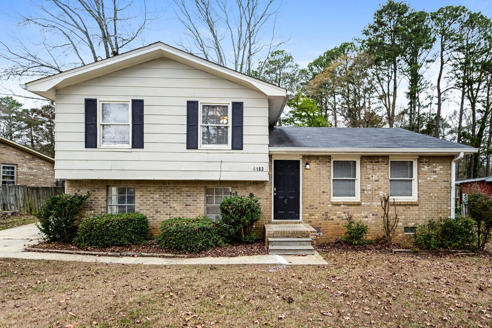6183 Fieldcrest Dr in Morrow, GA - Building Photo
