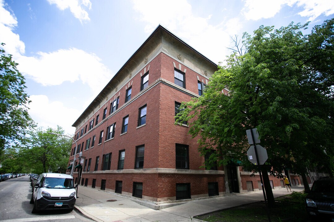 3147 W Lyndale St in Chicago, IL - Building Photo