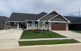 7235 Genesis Way in Bettendorf, IA - Building Photo