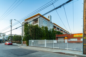 Element in Marina Del Rey, CA - Foto de edificio - Building Photo