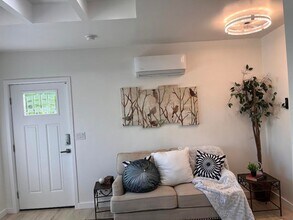 10924 Polaris Dr in San Diego, CA - Building Photo - Building Photo