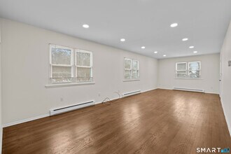 110 Burwood Ave in Stamford, CT - Building Photo - Building Photo