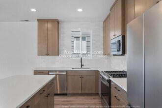 5506 NE 55th Ave in Portland, OR - Building Photo - Building Photo