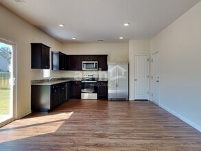 143 Orion Way in Moncks Corner, SC - Foto de edificio - Building Photo