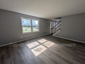 1925 Kendawa Dr in Fort Wayne, IN - Foto de edificio - Building Photo