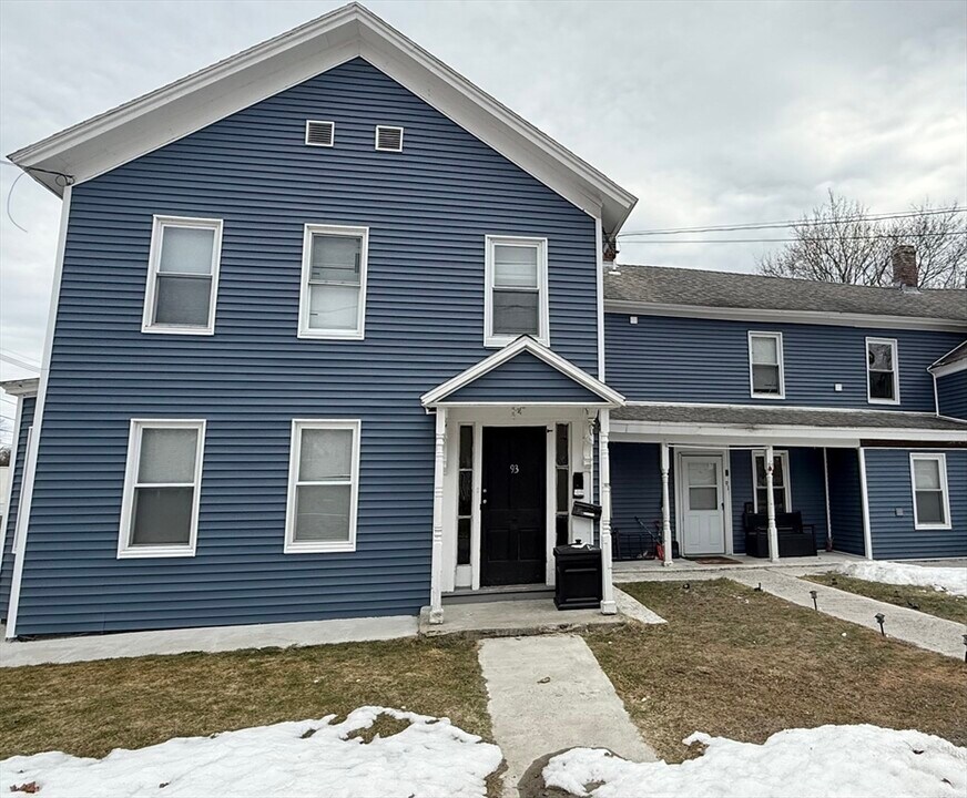 93 Spruce St in Winchendon, MA - Building Photo