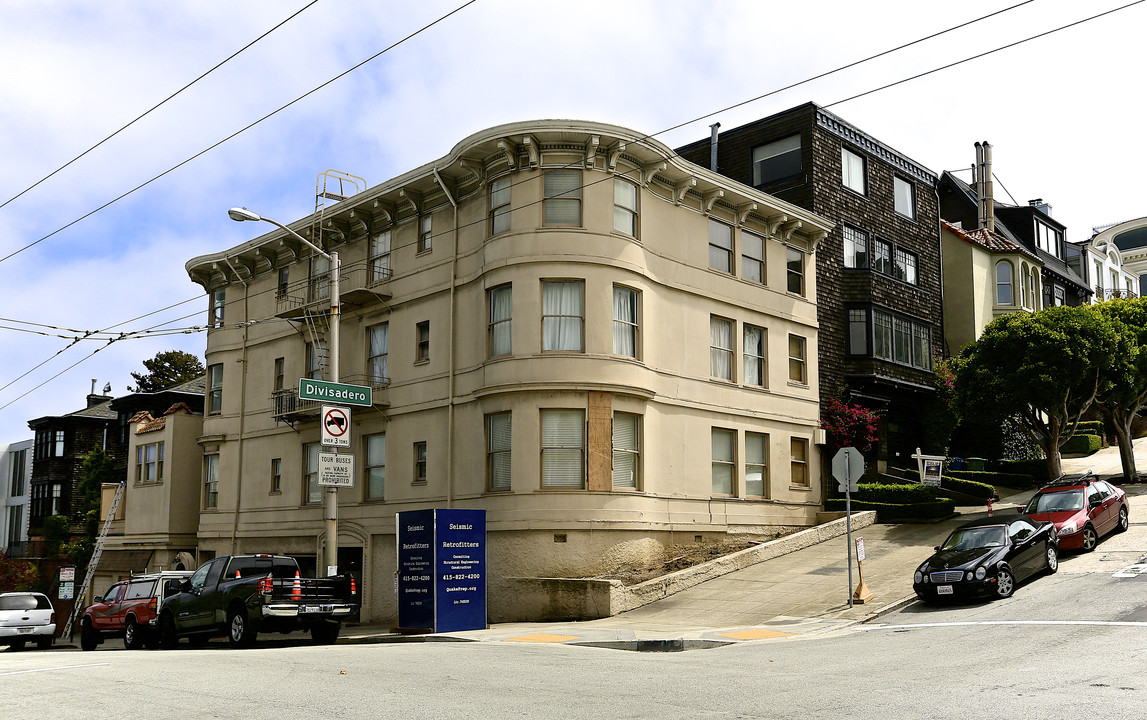 2585 Union St in San Francisco, CA - Building Photo