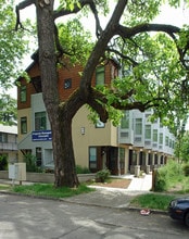 Steelhead Townhouses in Eugene, OR - Building Photo - Building Photo