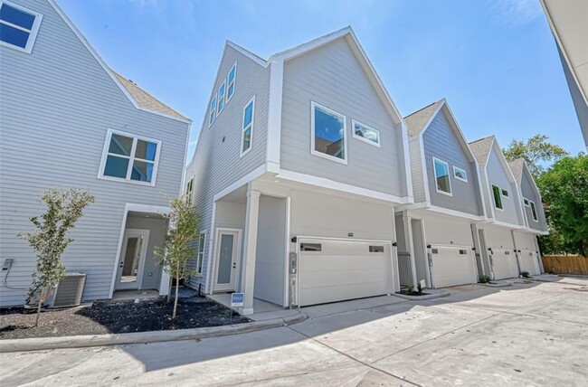 6127 W Montgomery Rd