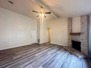 16914 Village Oak Loop in Austin, TX - Building Photo - Building Photo