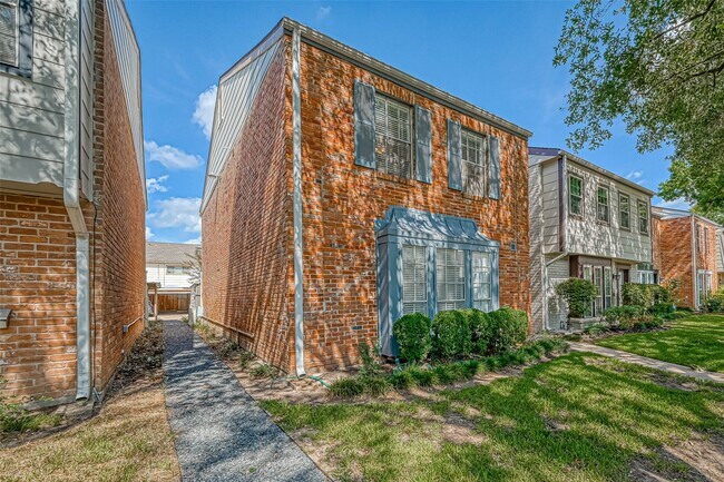 14179 Misty Meadow Ln in Houston, TX - Building Photo - Building Photo