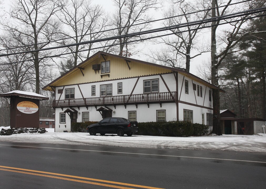 2210 Us-9w in Lake Katrine, NY - Building Photo