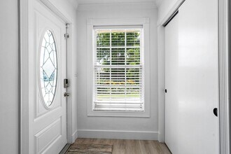 5221 NE 26th Ave in Lighthouse Point, FL - Building Photo - Building Photo