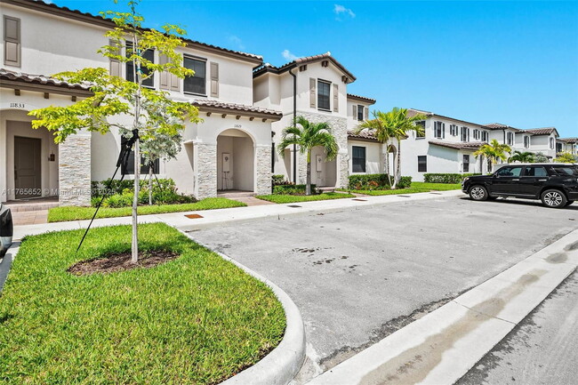 11829 SW 245th Terrace in Homestead, FL - Building Photo - Building Photo