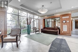 2379 Central Park Dr in Oakville, ON - Building Photo - Building Photo