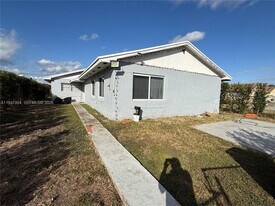 756 NW 5th St in Florida City, FL - Building Photo