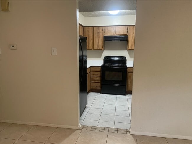 3034 Windchase Blvd in Houston, TX - Foto de edificio - Building Photo