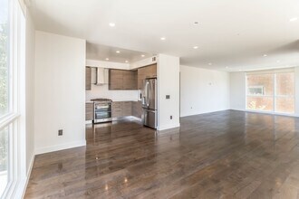 10663 Kinnard Ave in Los Angeles, CA - Foto de edificio - Building Photo