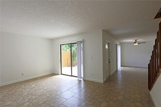 12351 Woodrose Ct in Ft. Myers, FL - Building Photo - Building Photo