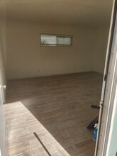 30 Rose Ave, Unit 2 in Los Angeles, CA - Foto de edificio - Building Photo