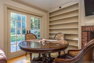 430 S Mountain Rd in New City, NY - Building Photo - Building Photo