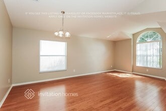 9718 Bay Colony Dr in Riverview, FL - Foto de edificio - Building Photo