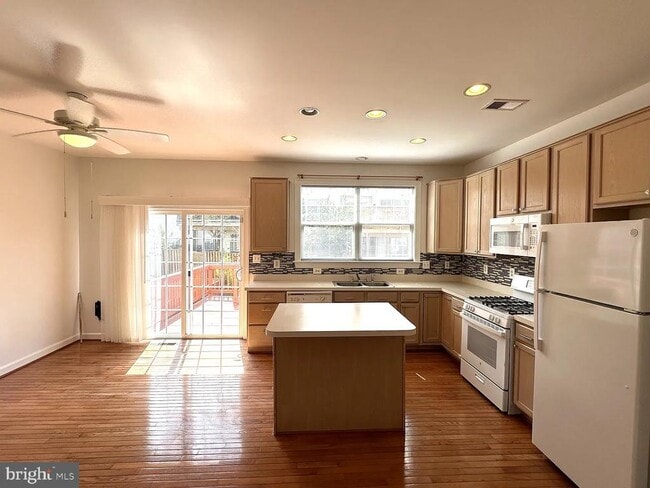 8105 Rainwater Cir in Manassas, VA - Building Photo - Building Photo