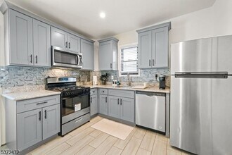 39 Emmet St in Newark, NJ - Building Photo - Building Photo